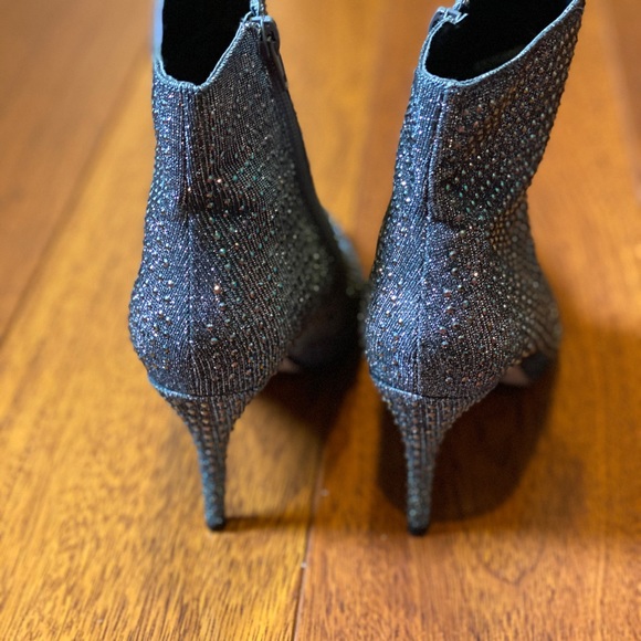 Steve Madden Wifey Ankle Booties - Picture 5 of 6